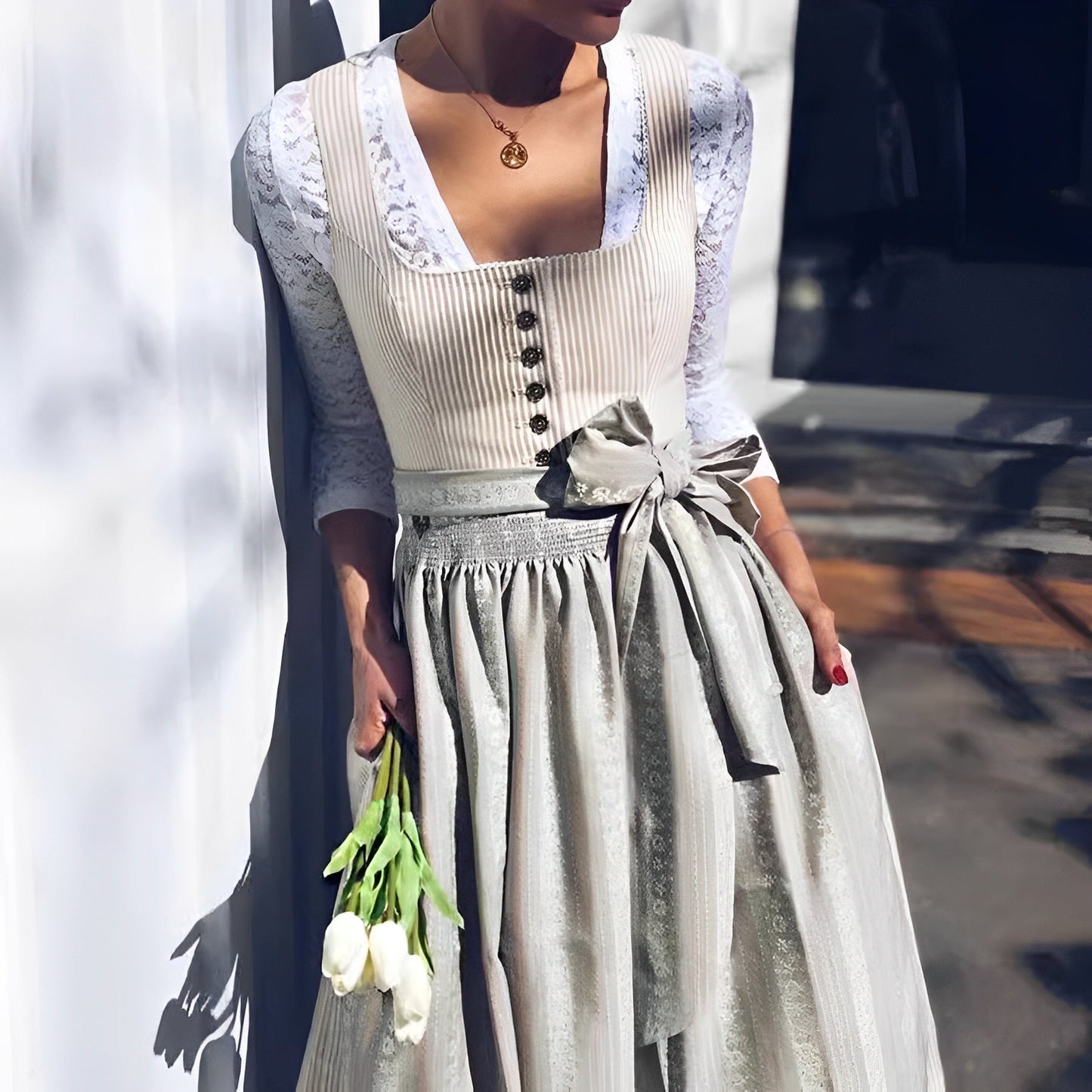 Eleanore - Bequemes Oktoberfest-Dirndl für Damen