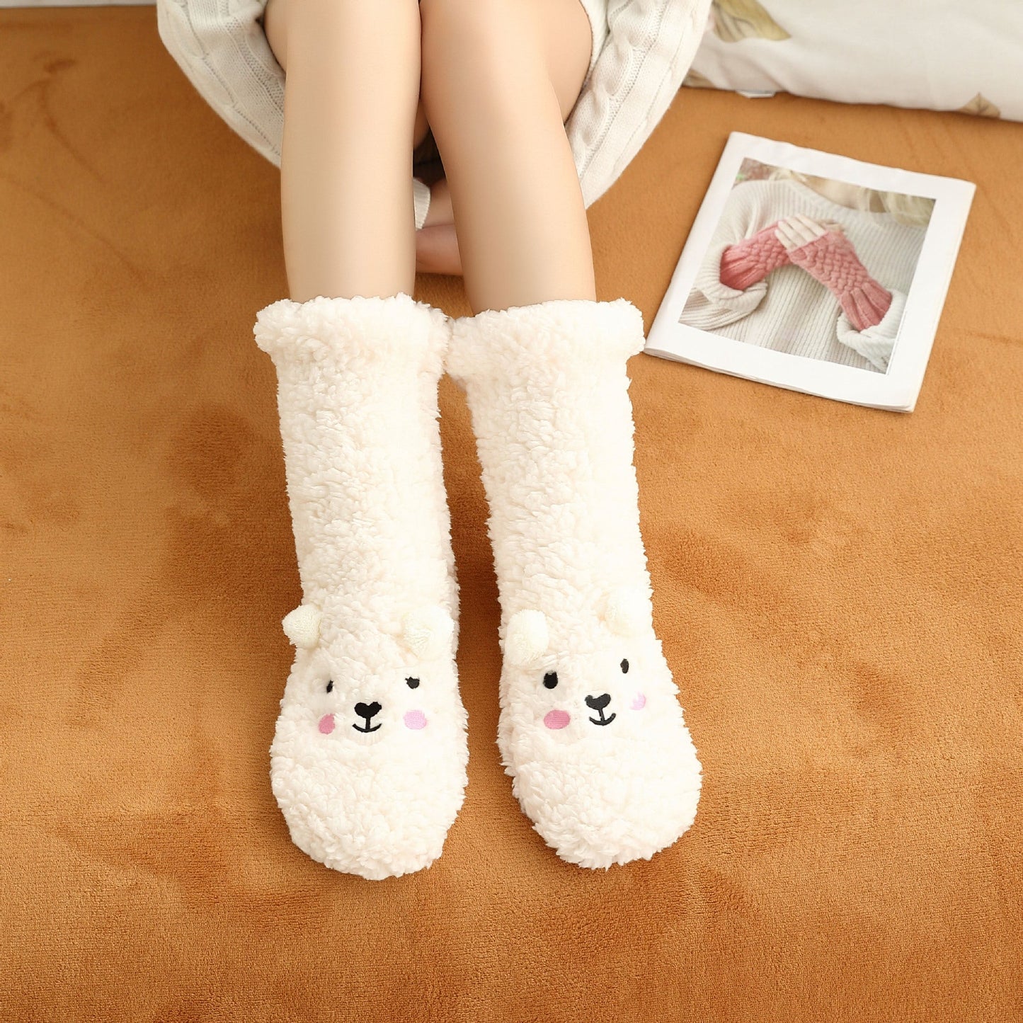 Bethany - Elegante Haus- und Samtsocken für Damen