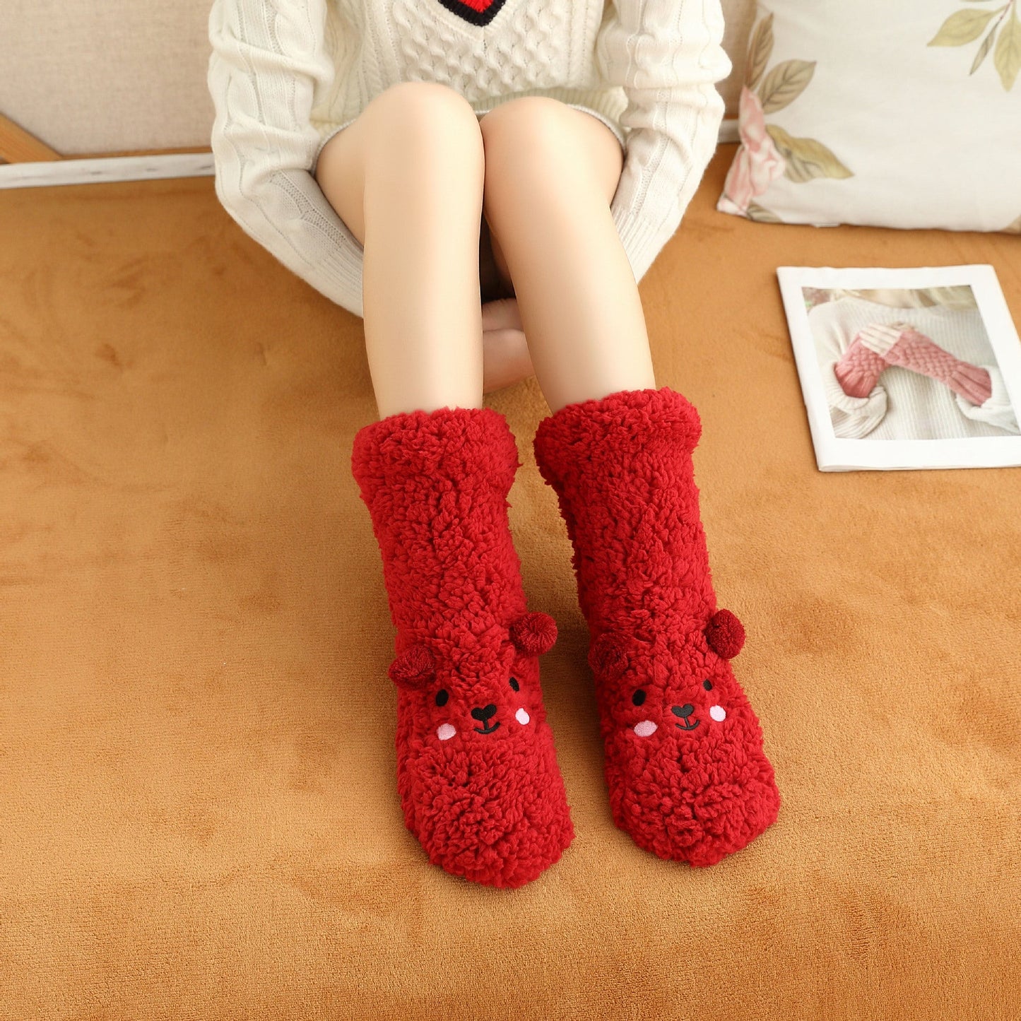 Bethany - Elegante Haus- und Samtsocken für Damen