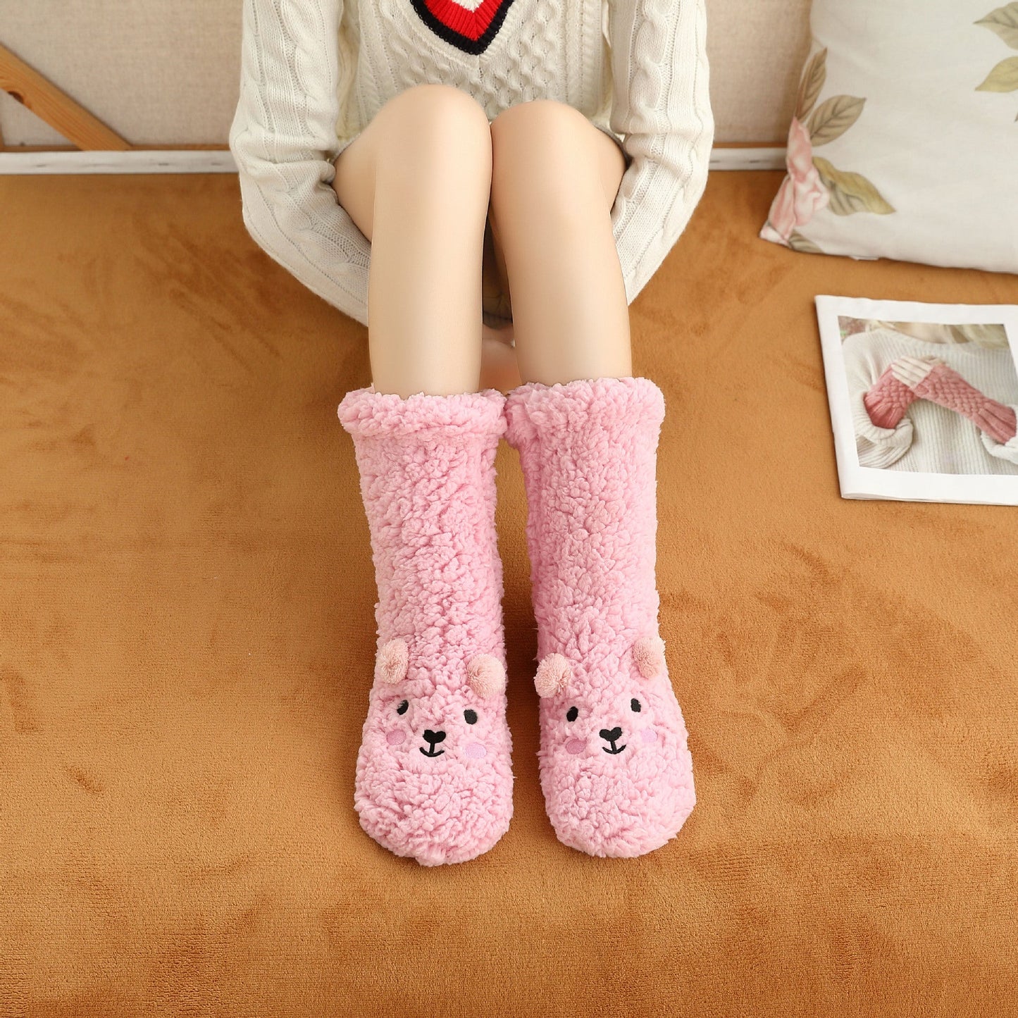 Bethany - Elegante Haus- und Samtsocken für Damen