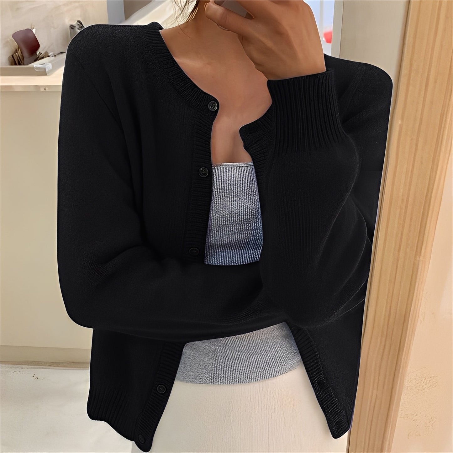 Jaqueline - Simplistischer, eleganter Damenstrickcardigan