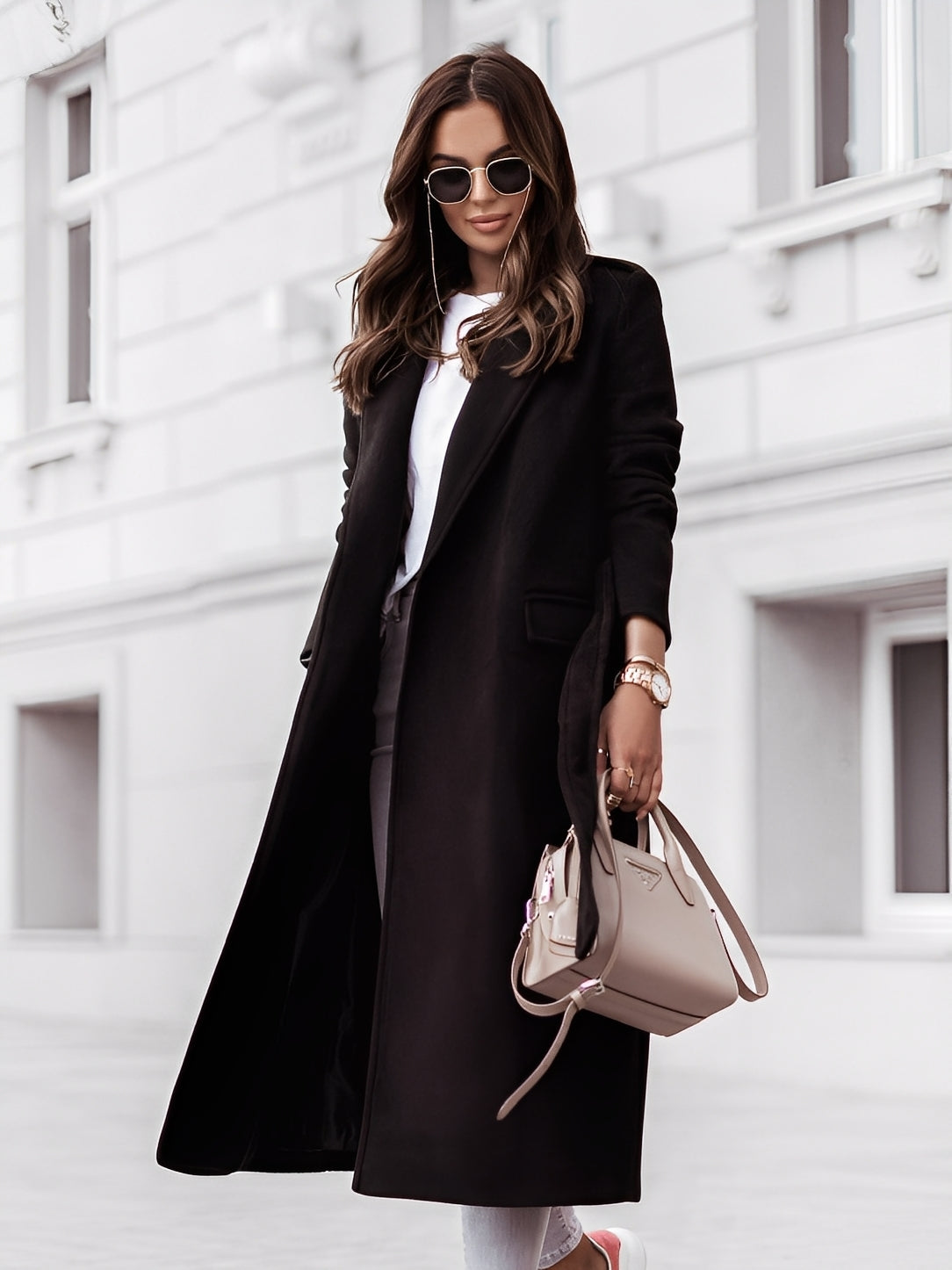 Haylie - Eleganter Damenmantel aus Wolle mit Gürtel