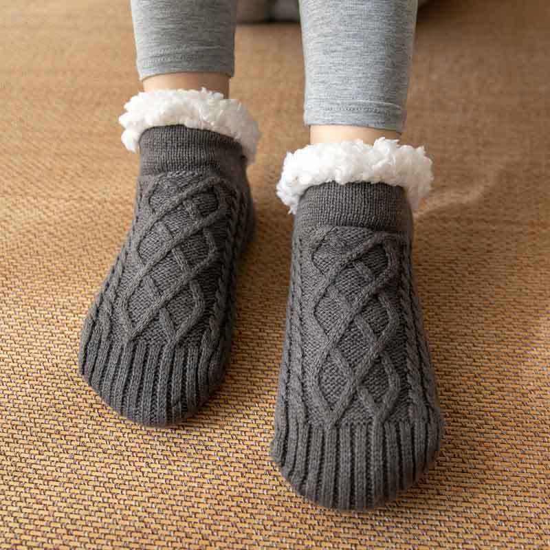 Raquel - Gemütliche und rutschfeste Damenplüschsocken für den Winter