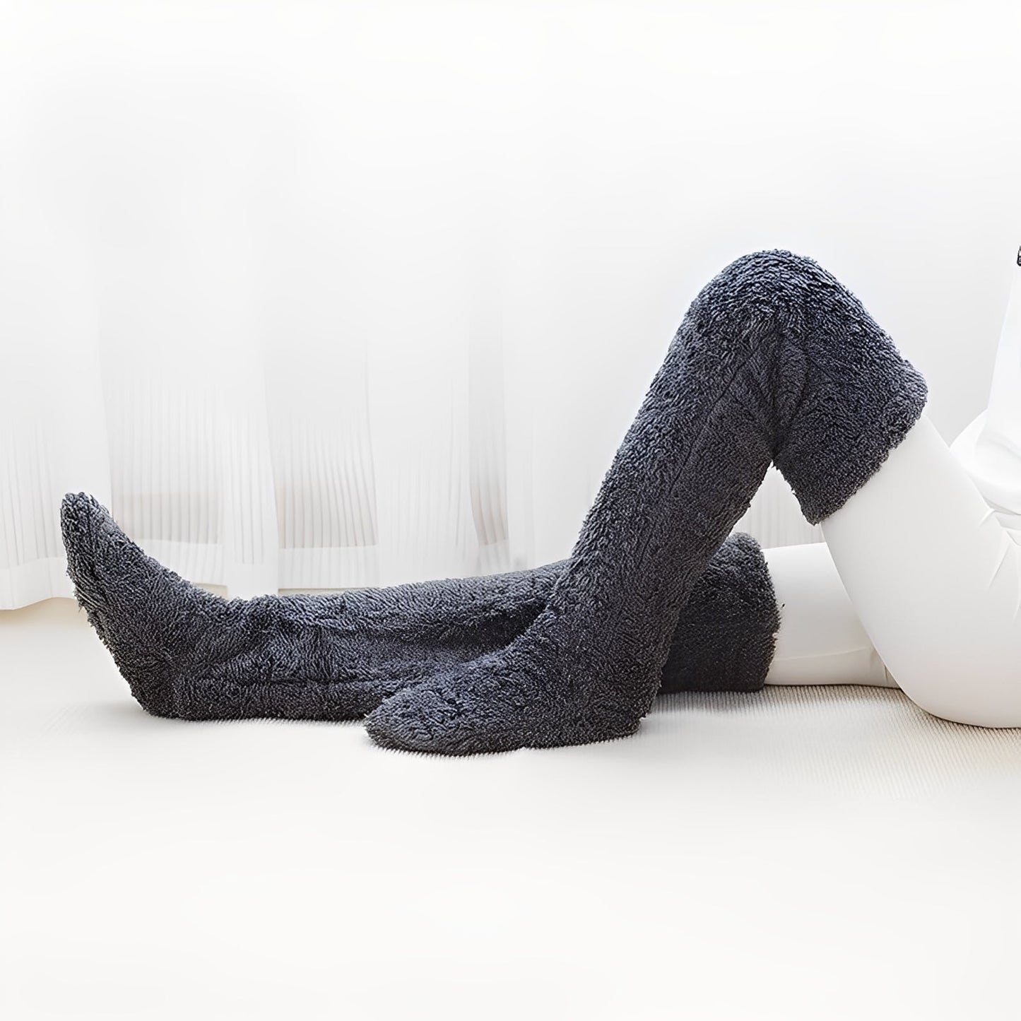 Camellia - Warme, kniehohe Wintersocken für Damen