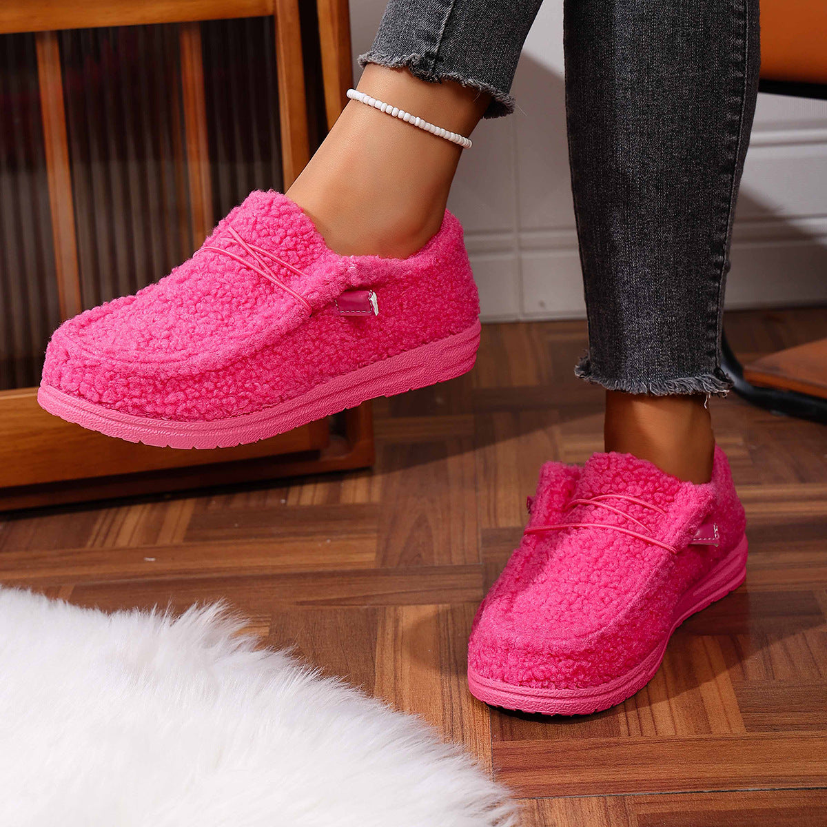 Mellony - Moderne Damen-Pantoletten mit flachem Design
