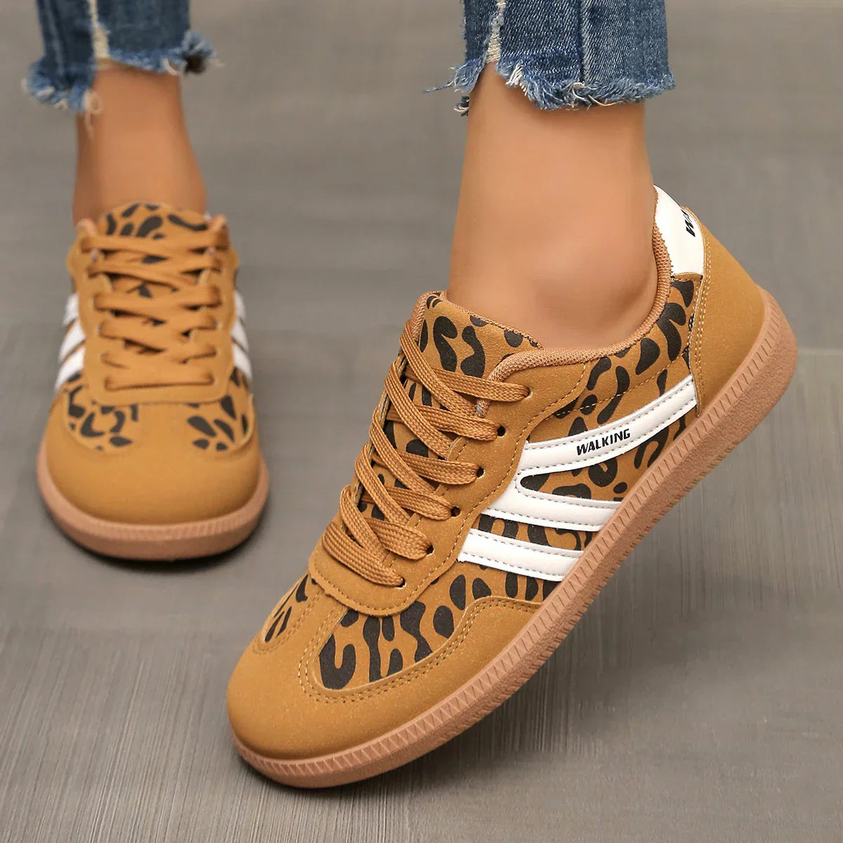 Lia – Stilvolle Damen Trainer