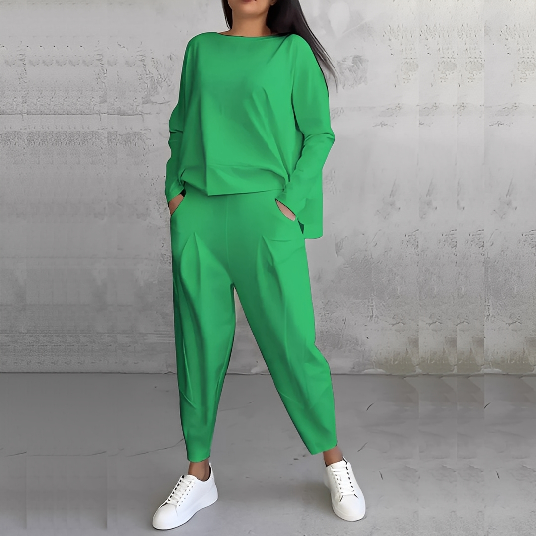 Mélisande - Pullover mit Rundhalsausschnitt und Hose für Damen Set