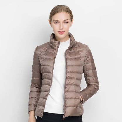 Rena - Elegante, leichte Damen-Daunenjacke