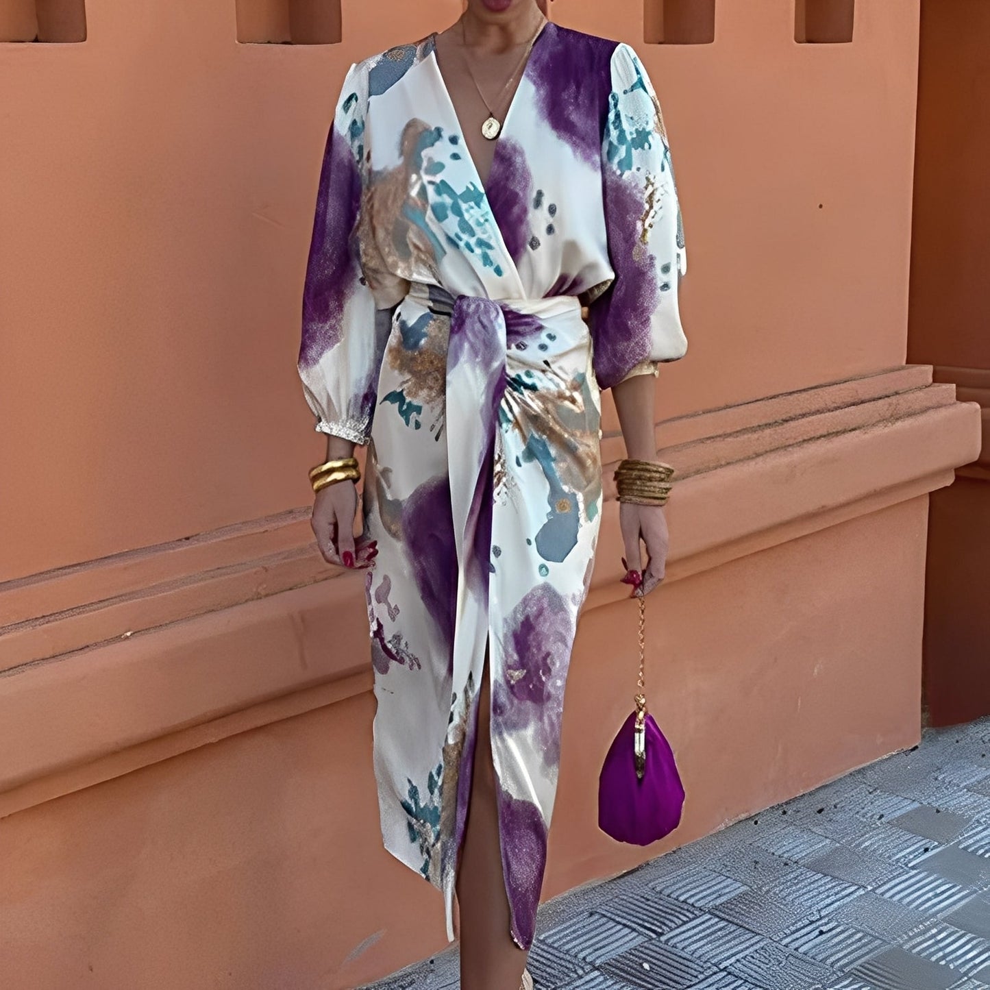 Éva - Elegantes Kleid mit V-Ausschnitt für Frauen