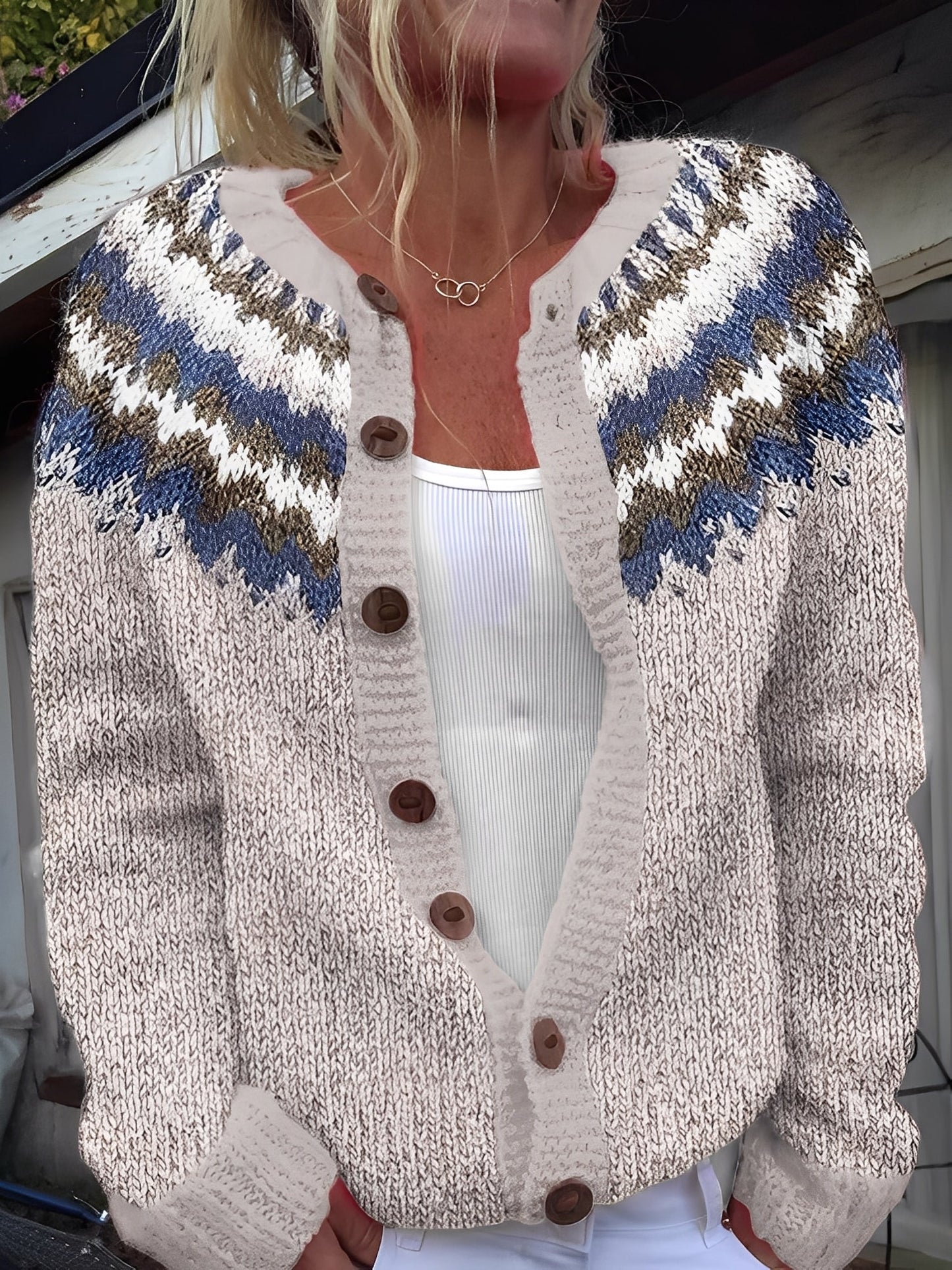 Therese - Schicke Damenstrickjacke mit Knöpfen