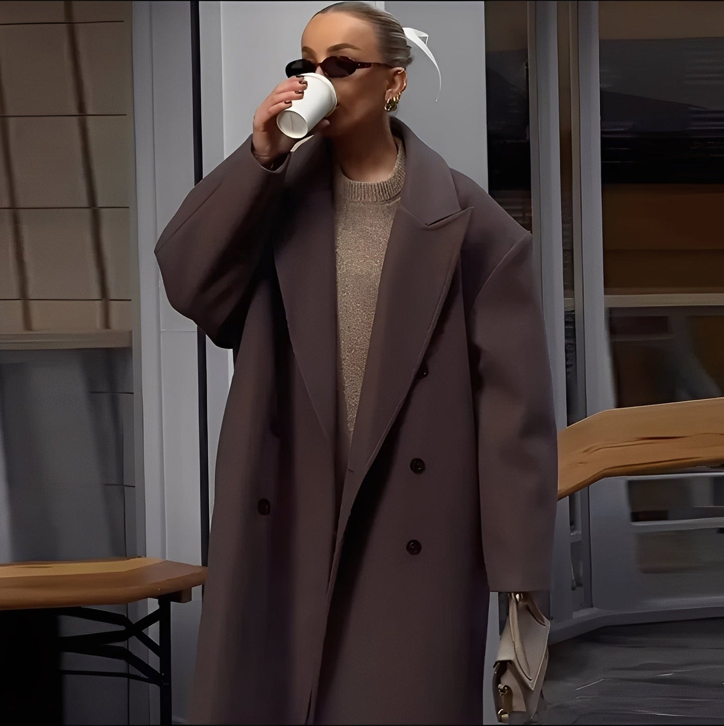 Veronica - Eleganter, langer Damenmantel mit lockerer Passform