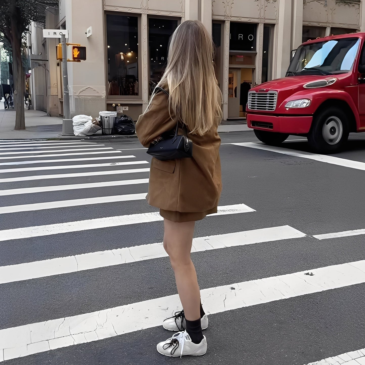 Ashlea - Schicker Damenblazer mit Revers und Rock