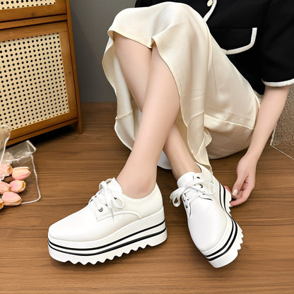 Joanne - Trendige Damen-Sneaker mit hoher Plateau-Sohle