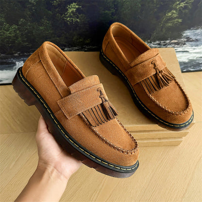 Milton - Moderne Männer-Slipper aus Wildleder mit Quasten