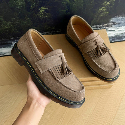 Milton - Moderne Männer-Slipper aus Wildleder mit Quasten