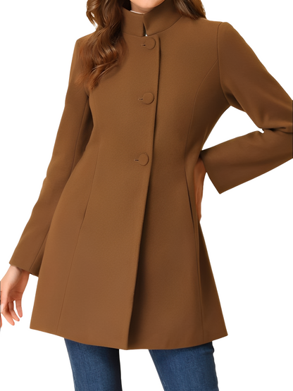 Kaitlyn - Moderne, eng anliegende Damenjacke mit Knöpfen