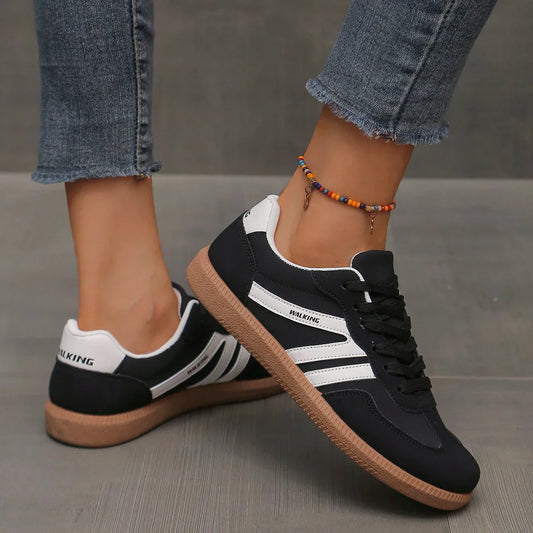 Lia – Stilvolle Damen Trainer