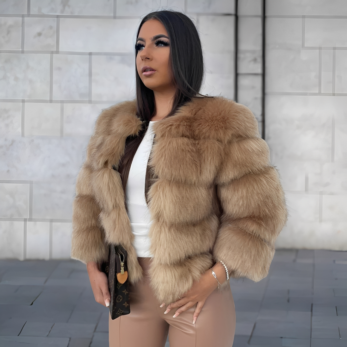 Amelia - Modischer, warmer Damen-Kunstfell-Mantel